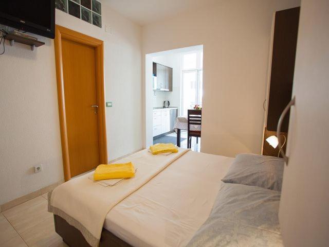 Apartmani Dana Makarska Exterior foto
